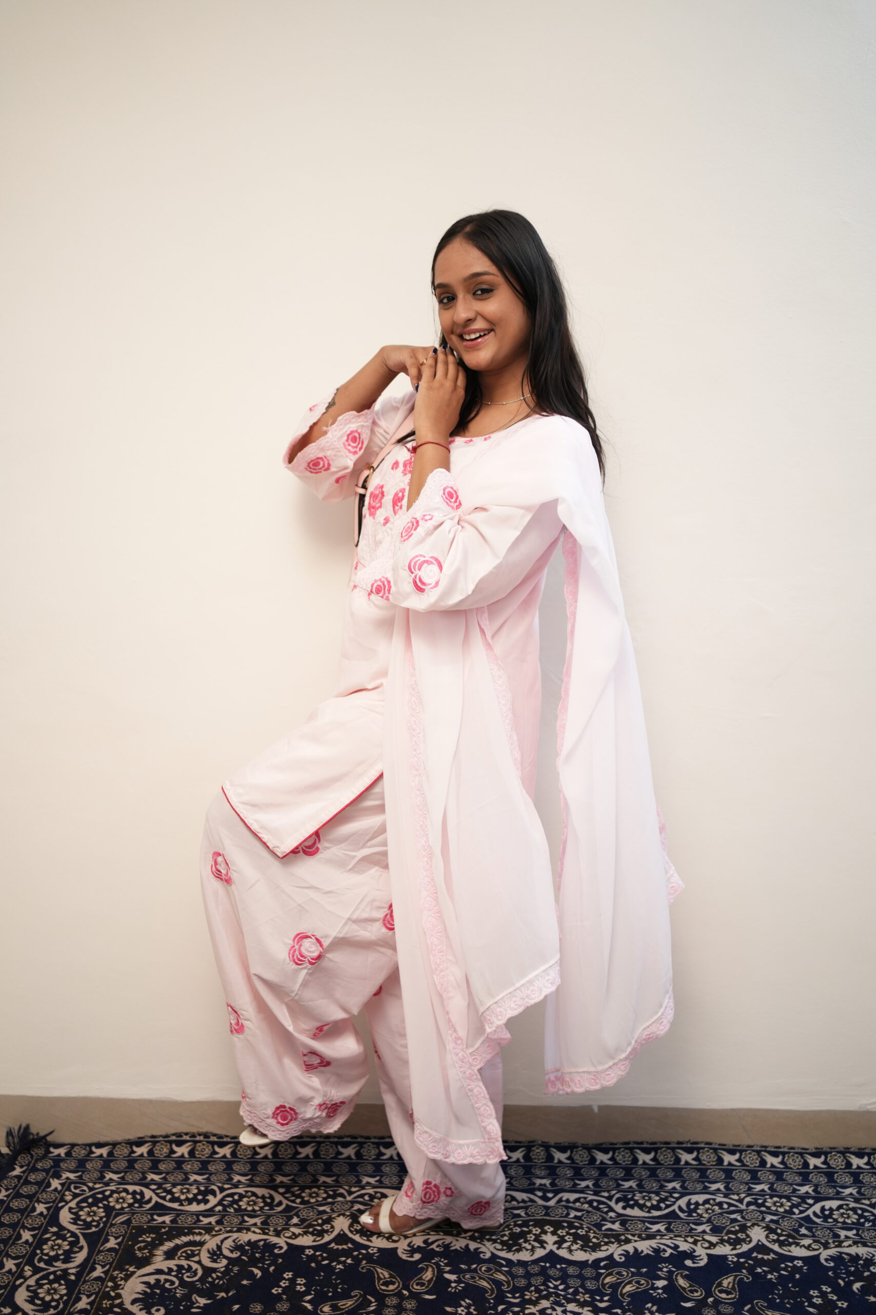 Gulabi Bahaar - Image 4